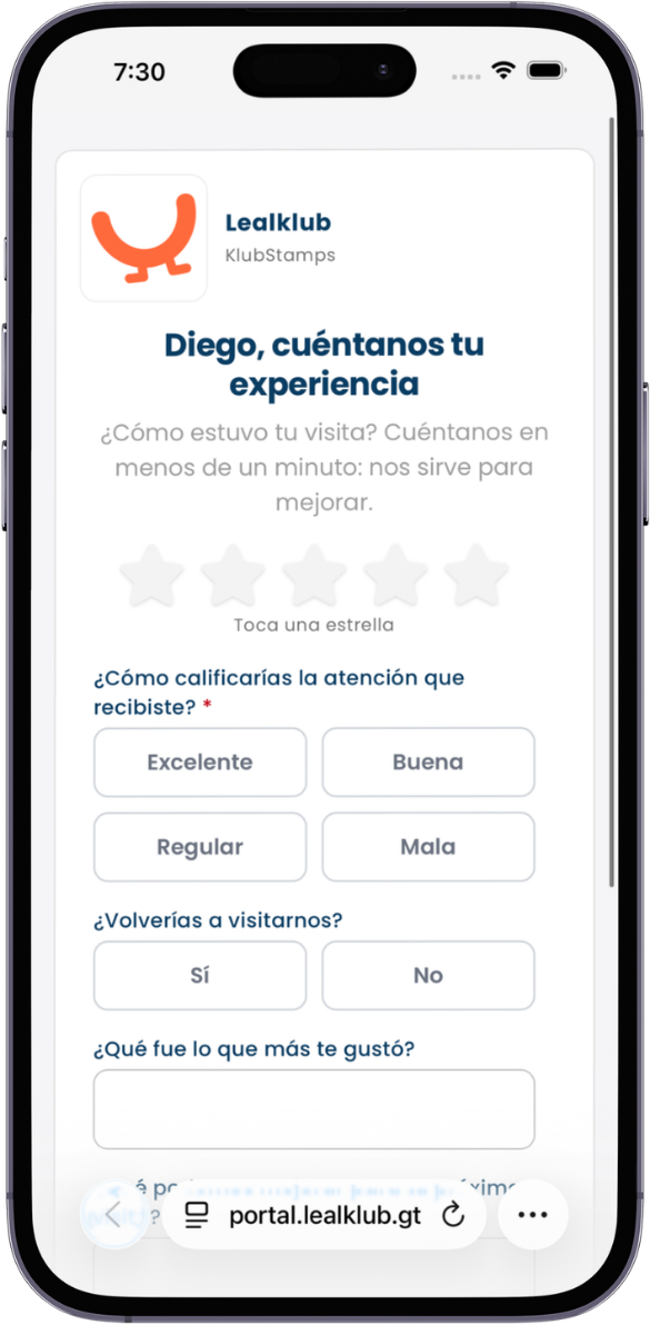 Formulario de reseña de Lealklub en un iPhone: calificación de estrellas y preguntas personalizadas del negocio